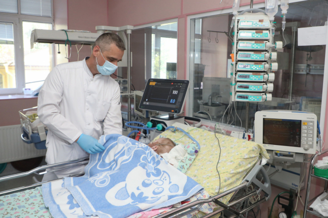 «Стараюсь никогда не давать прогноз»: как спасают детей в кардиохирургической реанимации