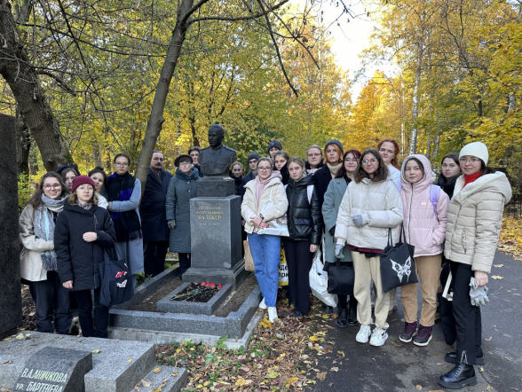 Преподаватели и студенты Педиатрического университета почтили память учителей