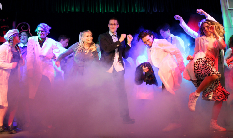 На сцене клуба «Гиппократ» прошёл мюзикл «По секрету» 28