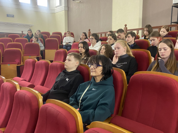 Школьники из Перми посетили Педиатрический университет 4