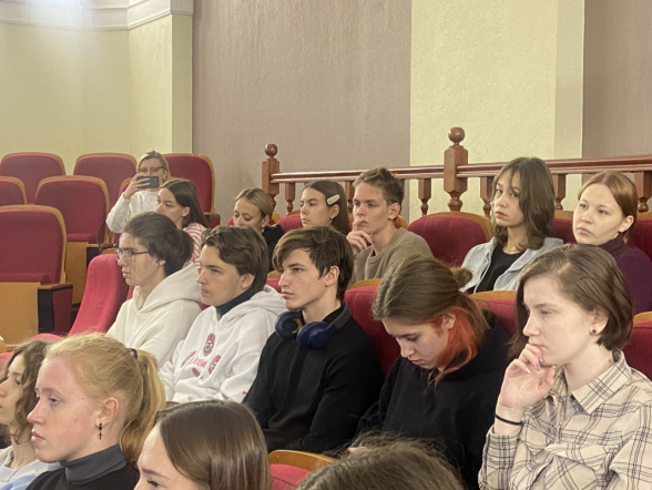 Школьники из Перми посетили Педиатрический университет 5