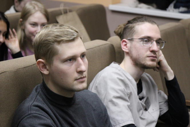 Студентам и ординаторам Педиатрического университета рассказали о возможностях трудоустройства в Новгородской области 12