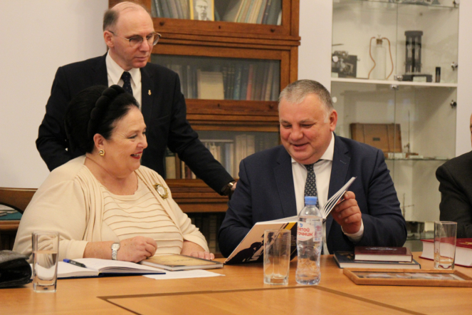 Глава Дома Романовых посетила Педиатрический университет 1