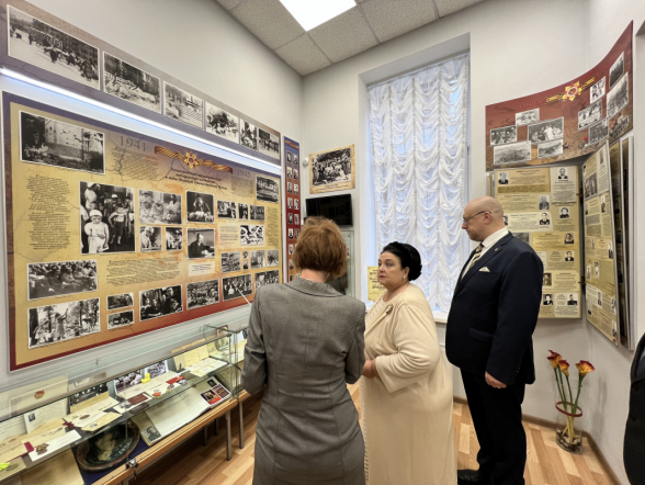 Глава Дома Романовых посетила Педиатрический университет 13