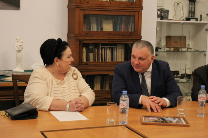 Глава Дома Романовых посетила Педиатрический университет 33