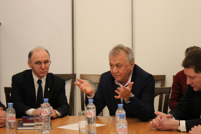 Глава Дома Романовых посетила Педиатрический университет 39