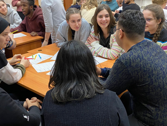 В Педиатрическом университете возобновил деятельность «Русский клуб» 10