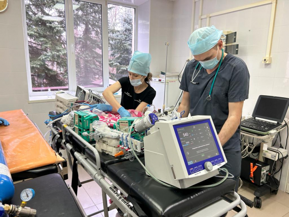 В Педиатрический университет бортом санавиации доставили четверых детей из Северо-Кавказского федерального округа