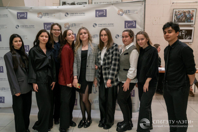 Студенты Педиатрического университета представили проекты в  акселерационной программе «Стартапы LETI»