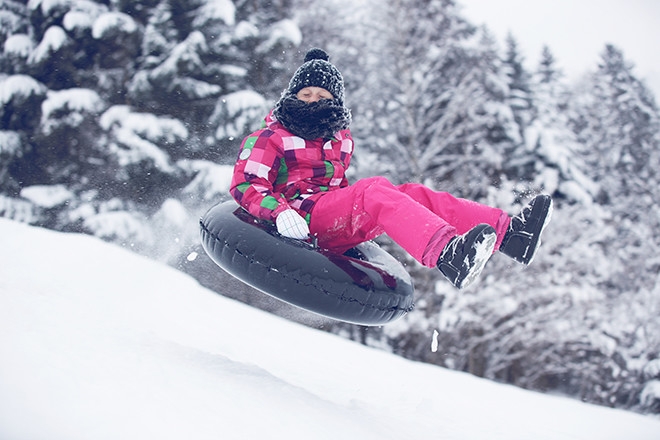 Не оставляйте детей без внимания: врачи Педиатрического университета об опасностях новогодних каникул