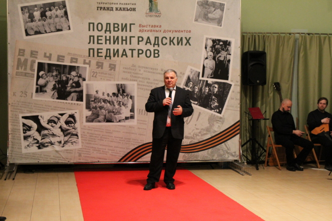«Важнейшая веха в истории города»: в Санкт-Петербурге открыли выставку «Подвиг Ленинградских педиатров» 13