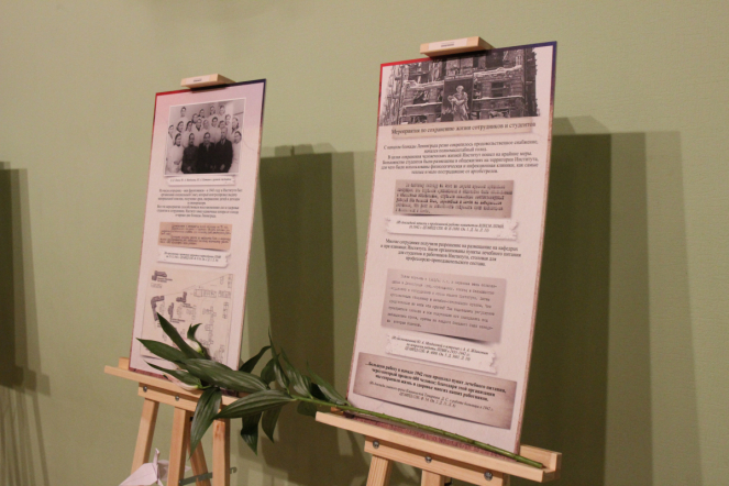 «Важнейшая веха в истории города»: в Санкт-Петербурге открыли выставку «Подвиг Ленинградских педиатров» 15