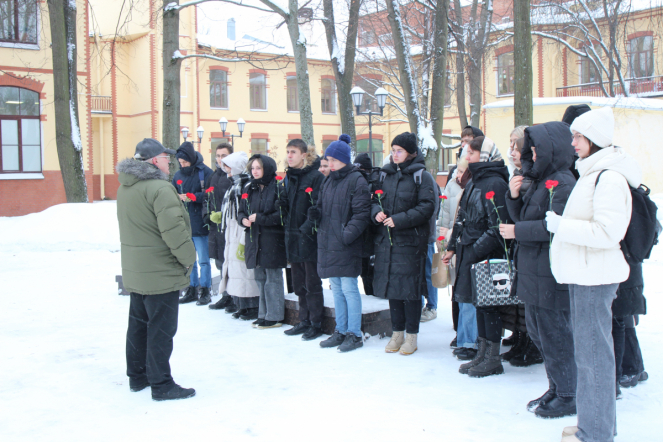 В Педиатрическом университете прошёл митинг, посвящённый 81-ой годовщине прорыва блокады Ленинграда 1