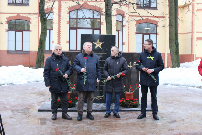 Педиатрический университет почтил память защитников Ленинграда 12