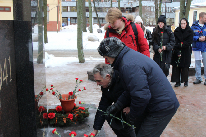 Педиатрический университет почтил память защитников Ленинграда 19