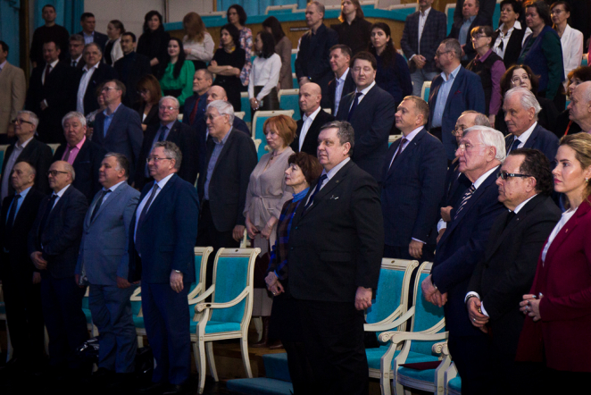 Педиатрический университет отметил Актовый день 35