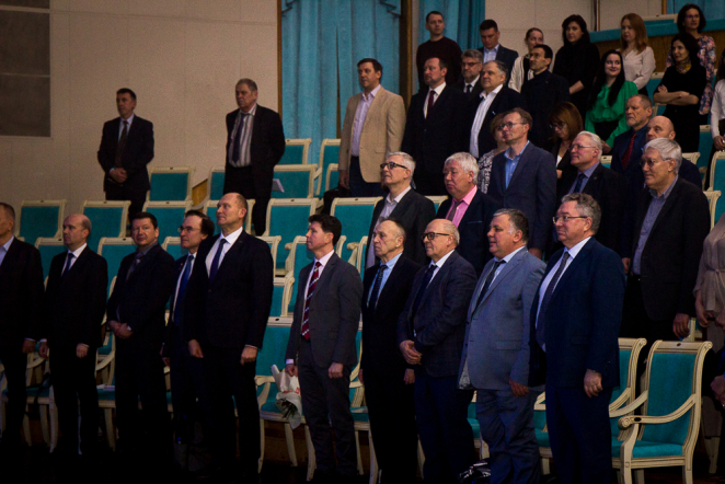 Педиатрический университет отметил Актовый день 36