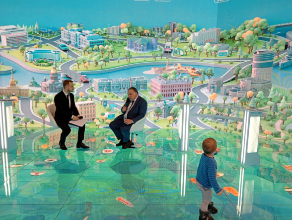 Ректор Педиатрического университета посетил выставку-форум «Россия» 10