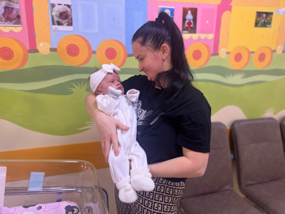 В Педиатрическом университете спасли новорождённую из Луганска