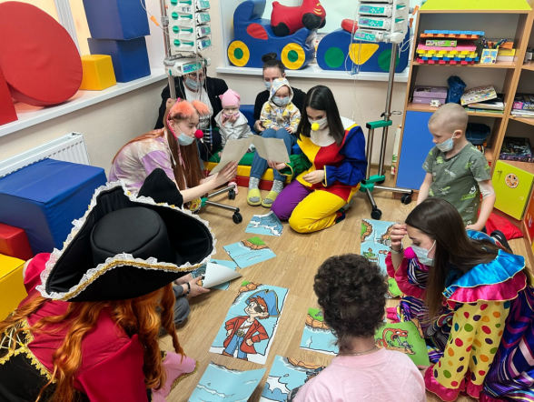 В Педиатрическом университете прошёл праздник для пациентов онкогематологического отделения 13