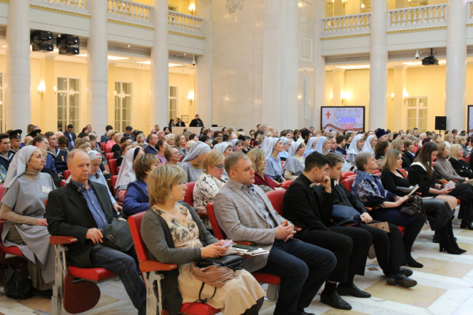 Сотрудники  Педиатрического университета награждены медалью «За жертвенное служение» 2
