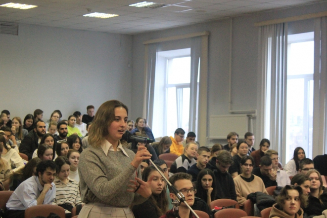 Бог - это любовь: протоиерей Вячеслав Харинов встретился со студентами и преподавателями Педиатрического университета 6