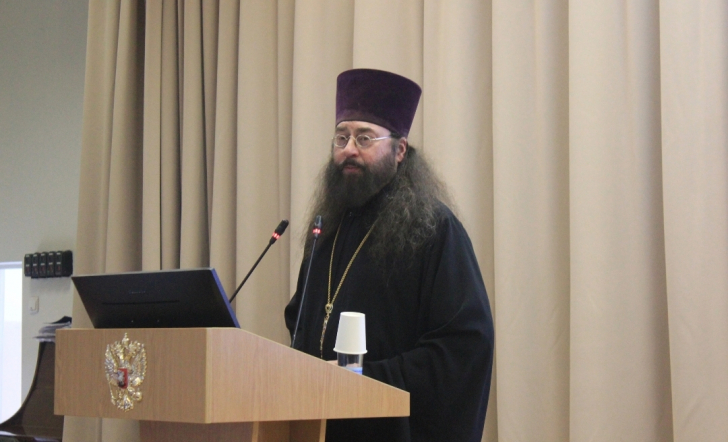 Бог - это любовь: протоиерей Вячеслав Харинов встретился со студентами и преподавателями Педиатрического университета 7