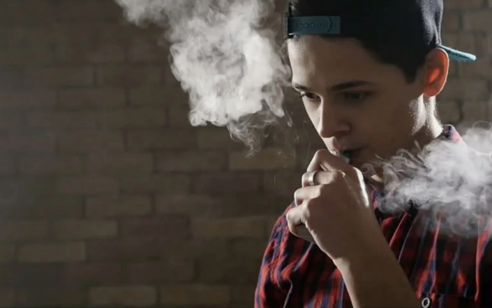 Что такое EVALI: петербургские ученые рассказали о поражениях легких при вейпинге