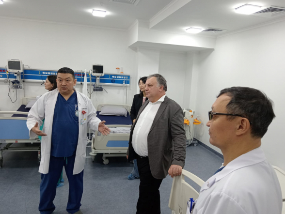 Педиатрический университет помогает Киргизии 1