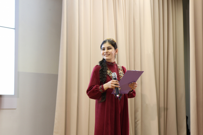 В Педиатрическом университете прошел ежегодный фольклорный фестиваль «Краски мира» 15