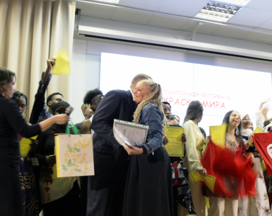 В Педиатрическом университете прошел ежегодный фольклорный фестиваль «Краски мира» 45