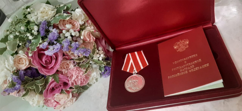 В Смольном вручили государственные награды 4