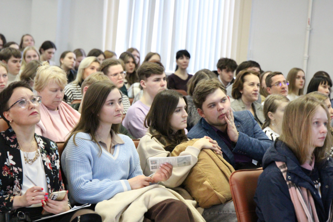 День открытых дверей в Педиатрическом университете собрал более 500 абитуриентов