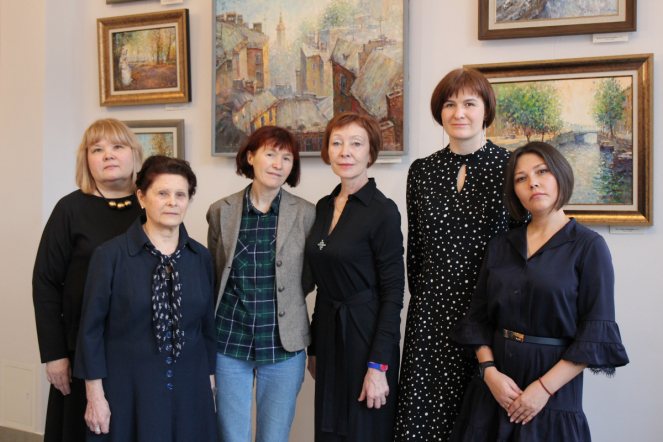 В Педиатрическом университете открыли выставку работ петербургского художника Роберта Мифа 1