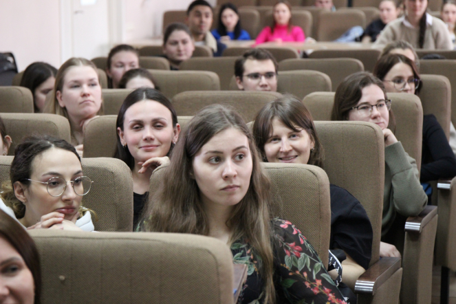 Студентам шестого курса Педиатрического университета рассказали подробности о трудоустройстве после целевого обучения 16