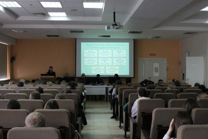 Студентам шестого курса Педиатрического университета рассказали подробности о трудоустройстве после целевого обучения 35