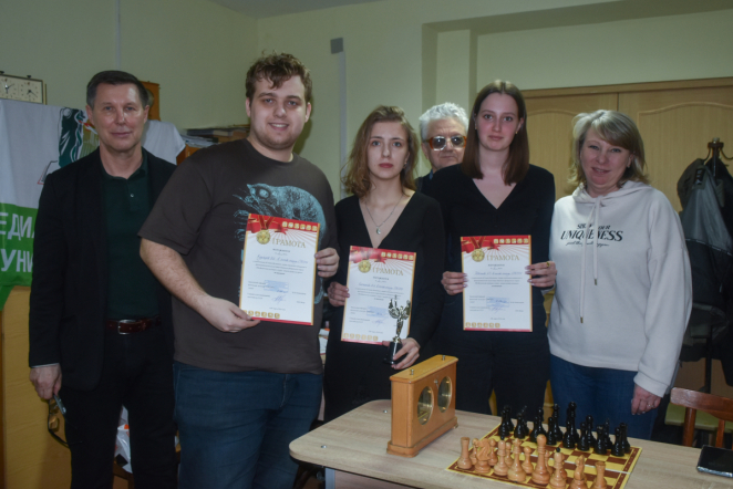 Шахматисты Педиатрического университета вырвали победу у соперников и обеспечили себе путевку в финал