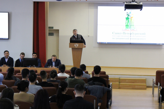 Генеральный консул Узбекистана в Санкт-Петербурге  Абдурахмон Махмудов встретился со студентами СПбГПМУ 11