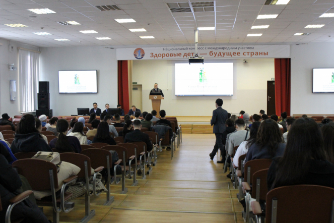 Генеральный консул Узбекистана в Санкт-Петербурге  Абдурахмон Махмудов встретился со студентами СПбГПМУ 12