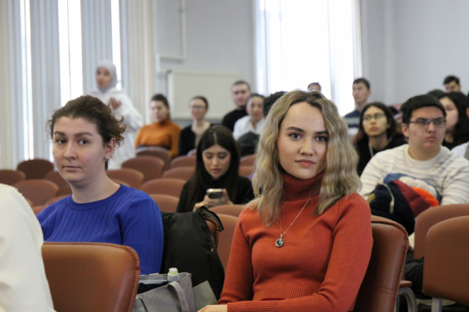 Генеральный консул Узбекистана в Санкт-Петербурге  Абдурахмон Махмудов встретился со студентами СПбГПМУ 21