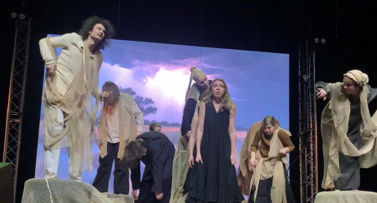 Участники студенческого клуба «Гиппократ» — лауреаты театрального конкурса «Студенческая весна в Санкт-Петербурге» 9