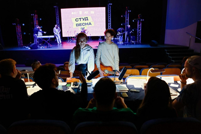 Участники студенческого клуба «Гиппократ» — лауреаты театрального конкурса «Студенческая весна в Санкт-Петербурге» 14
