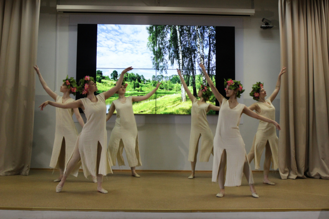 Студенты Педиатрического университета исполнили песни Победы 15