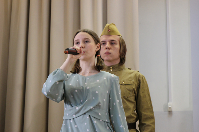 Студенты Педиатрического университета исполнили песни Победы 30