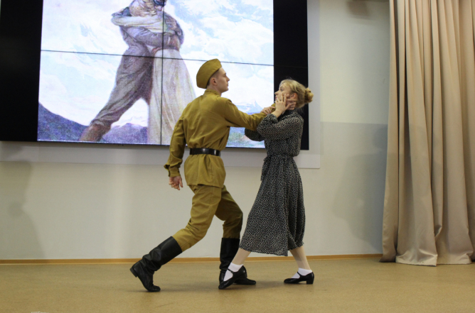 Студенты Педиатрического университета исполнили песни Победы 50