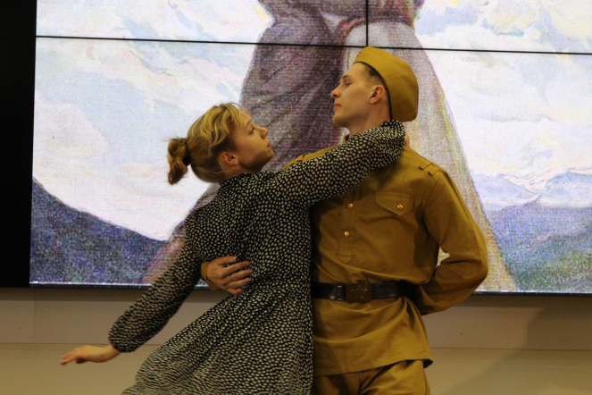 Студенты Педиатрического университета исполнили песни Победы 54