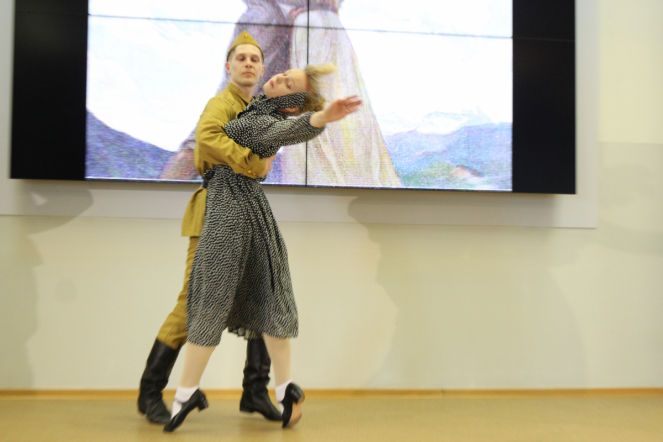 Студенты Педиатрического университета исполнили песни Победы 55