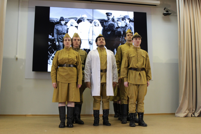 Студенты Педиатрического университета исполнили песни Победы 77