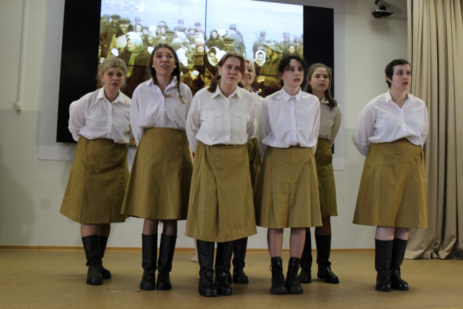 Студенты Педиатрического университета исполнили песни Победы 89