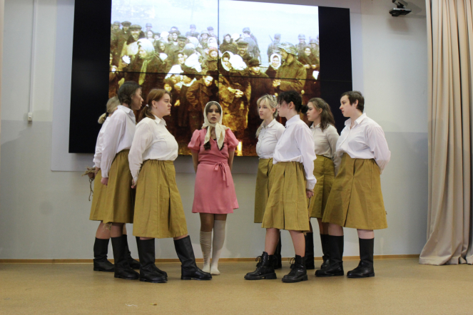 Студенты Педиатрического университета исполнили песни Победы 90